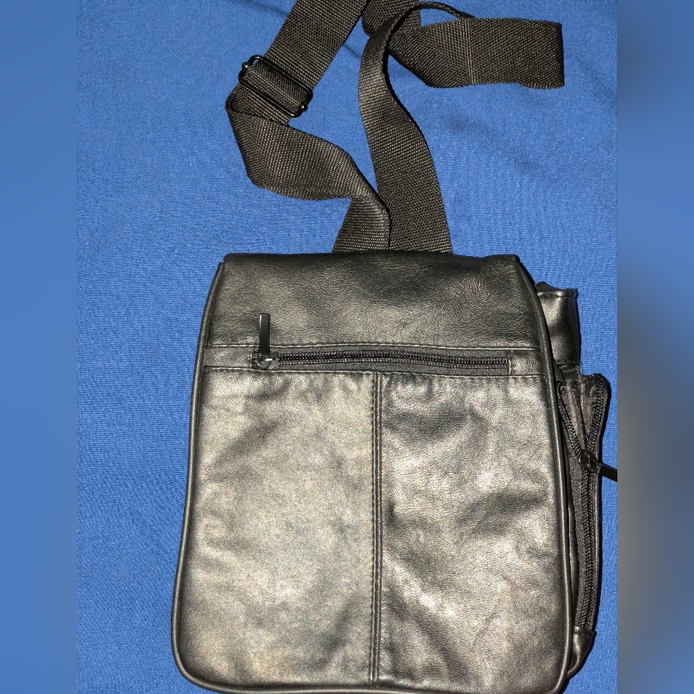 Black Modern Messenger Bag with Adjustable Strap